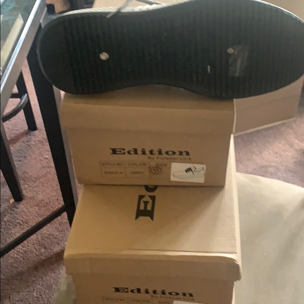 New in box - Picture 3 of 3